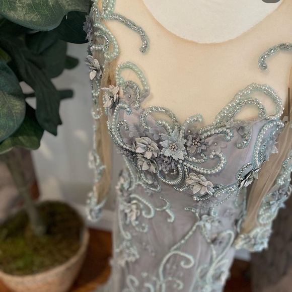 Two piece couture formal gown - Picture 3 of 4